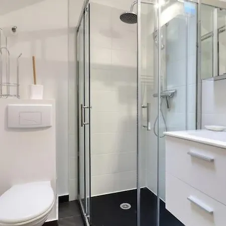 House In Center, 4p *