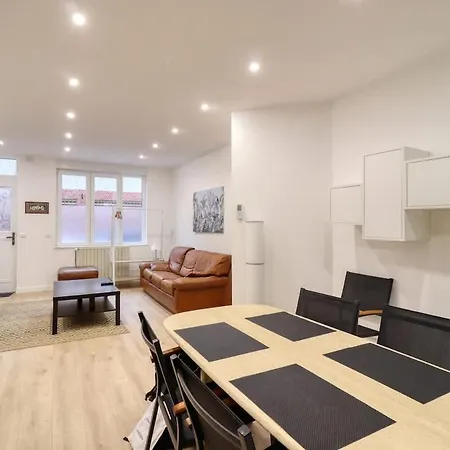 House In Center, 4p *