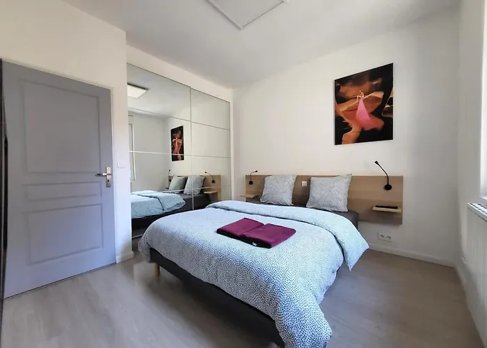 House In Center, 4p *